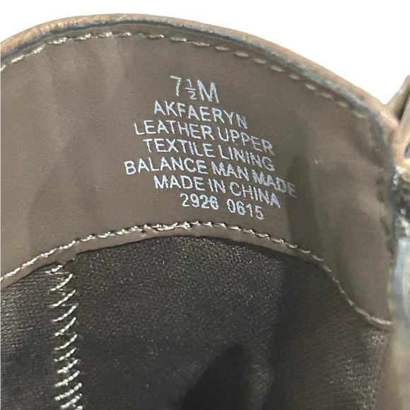 Anne Klein Faeryn Ankle Booties Taupe Leather Heels - Picture 9 of 9